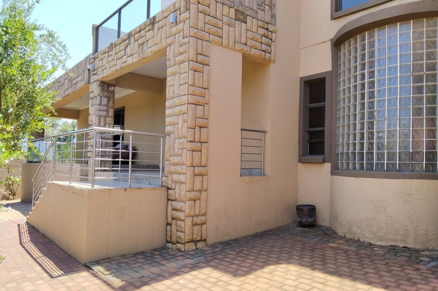 5 Bedroom Property for Sale in Birdwood Estate North West